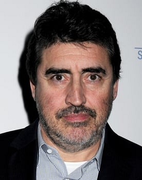 Alfred Molina in Species