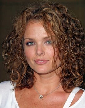 Dina Meyer in Starship Troopers