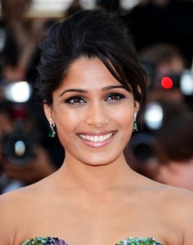 Freida Pinto in Rise of the Planet of the Apes