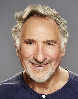 Judd Hirsch in Independence Day