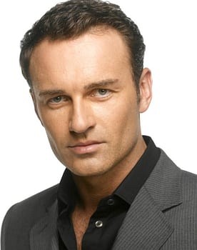 Julian McMahon in Fantastic 4: Rise of the Silver Surfer