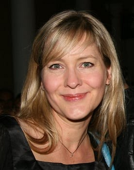 Linda Larkin in Aladdin and the King of Thieves
