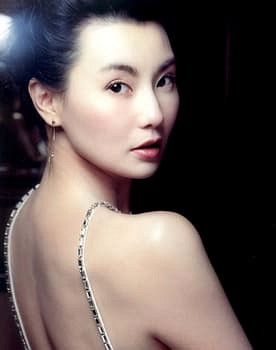 Maggie Cheung in Police Story 2