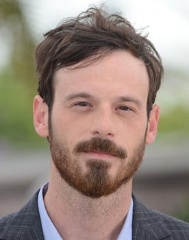 Scoot McNairy in Non-Stop